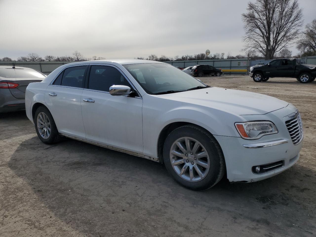 2012 Chrysler 300 - Image 4