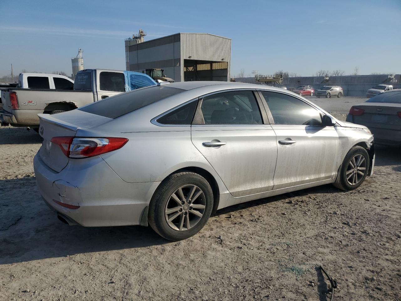 2015 Hyundai Sonata - Image 3