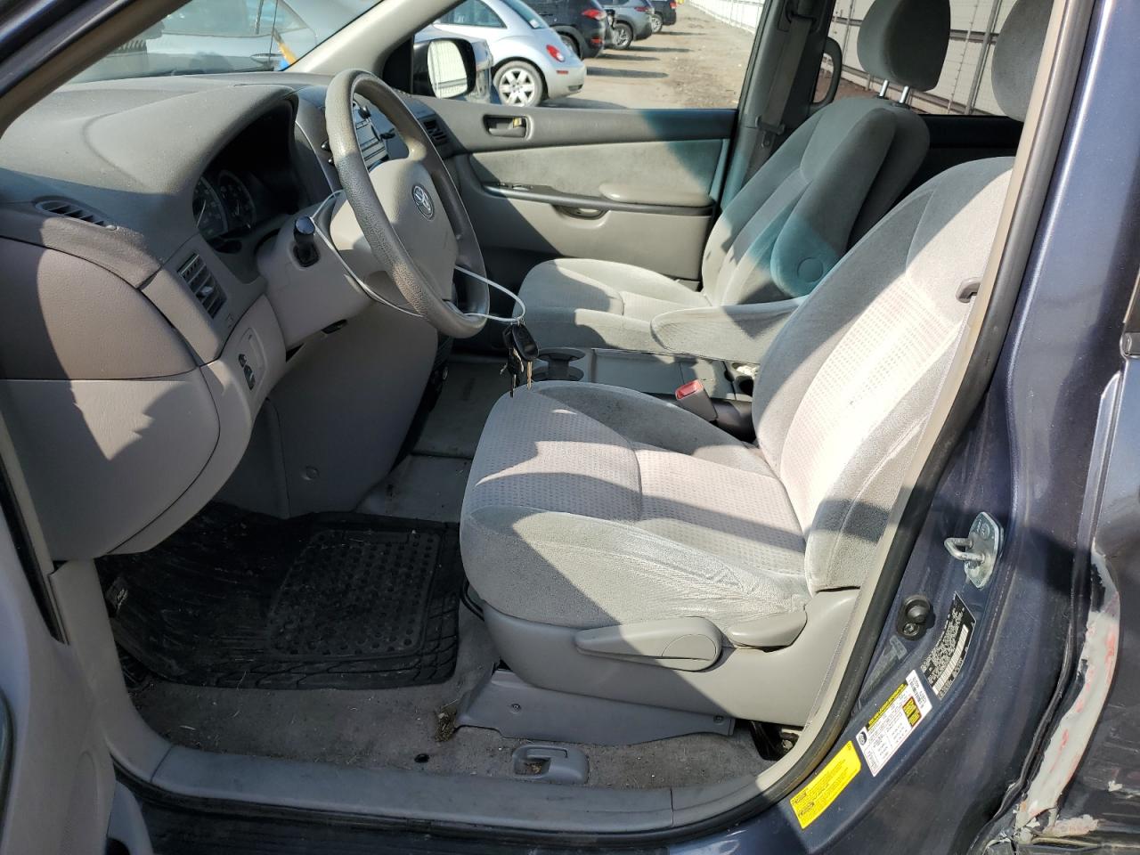 2008 Toyota Sienna - Image 7