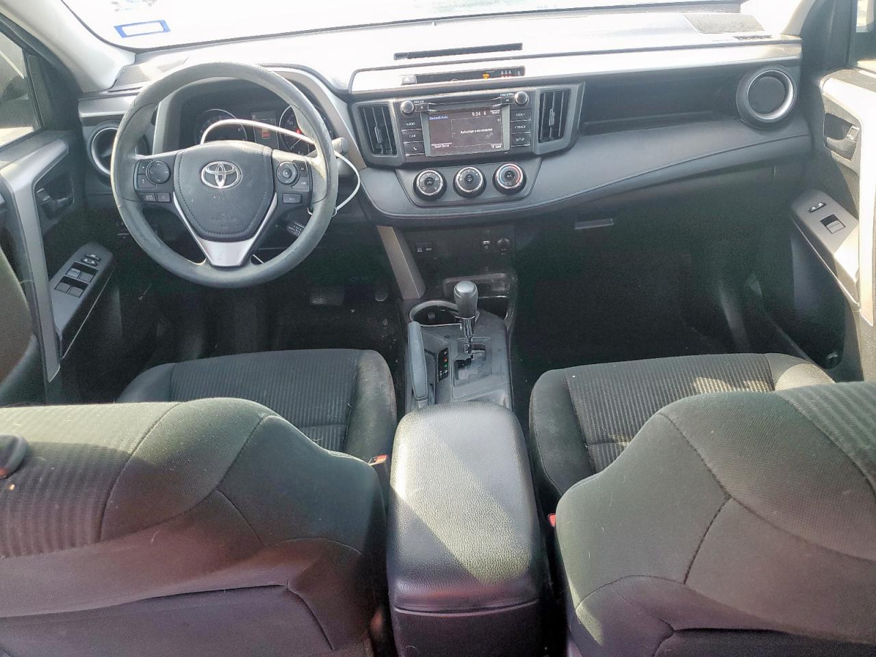2017 Toyota RAV 4 - Image 8