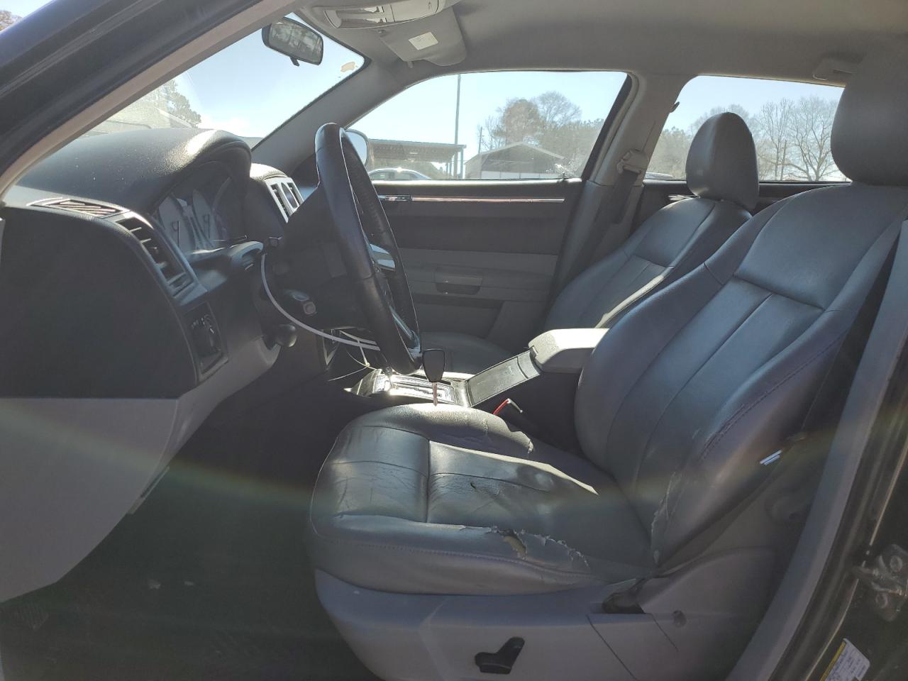 2006 Chrysler 300 - Image 7