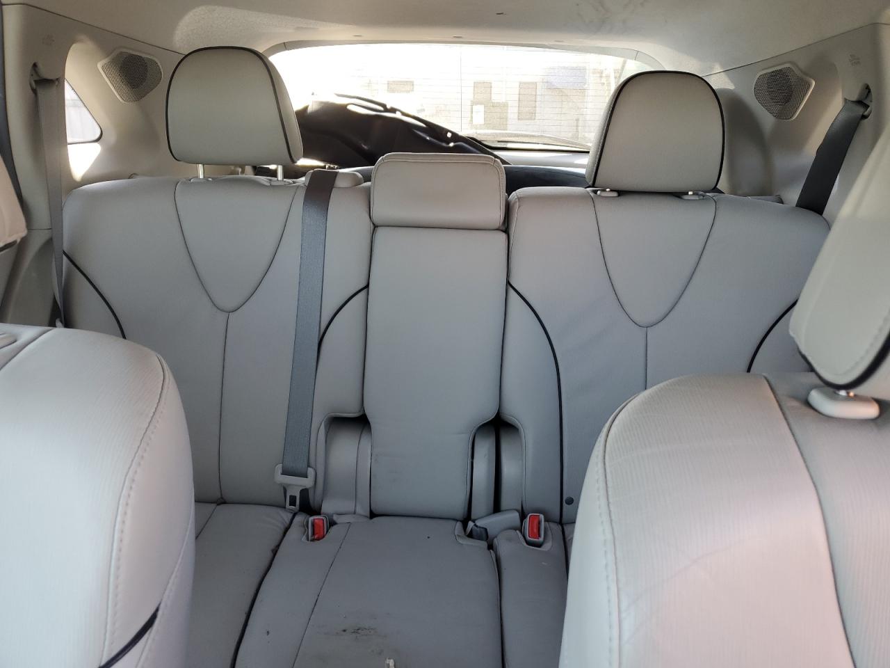 2011 Toyota Venza - Image 10