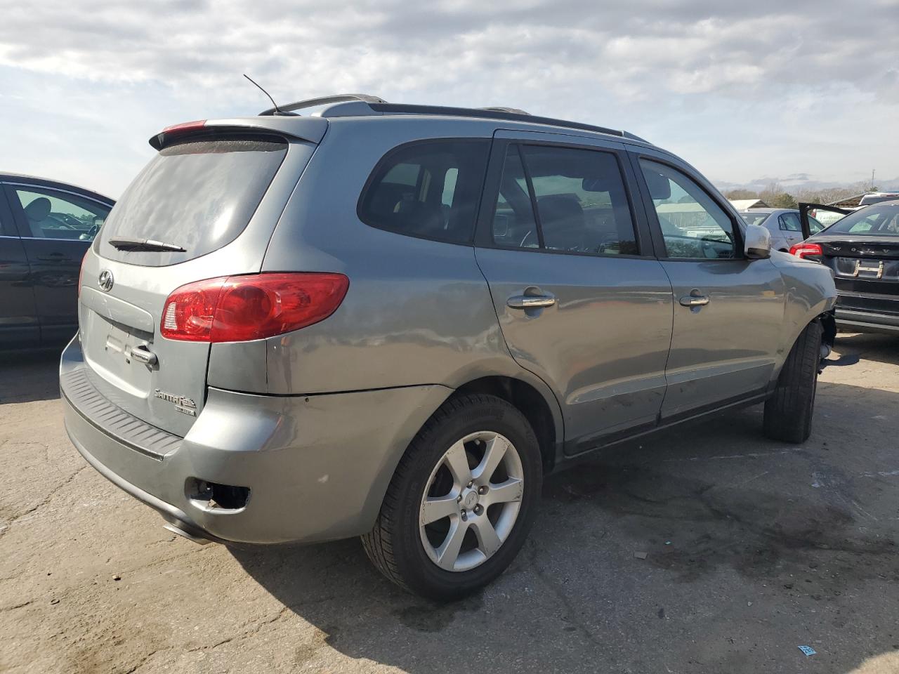 2009 Hyundai Santa Fe - Image 3
