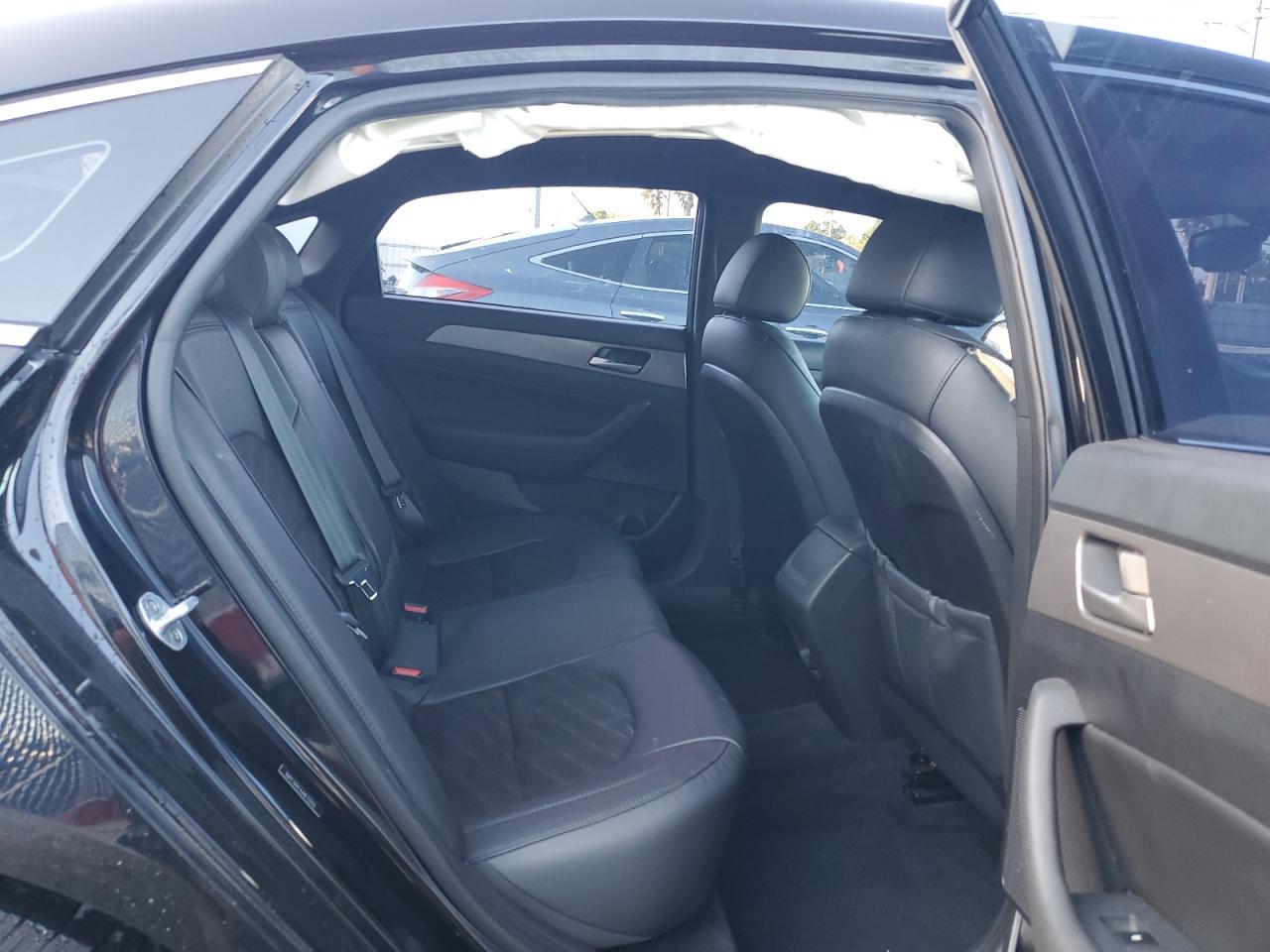 2018 Hyundai Sonata - Image 10