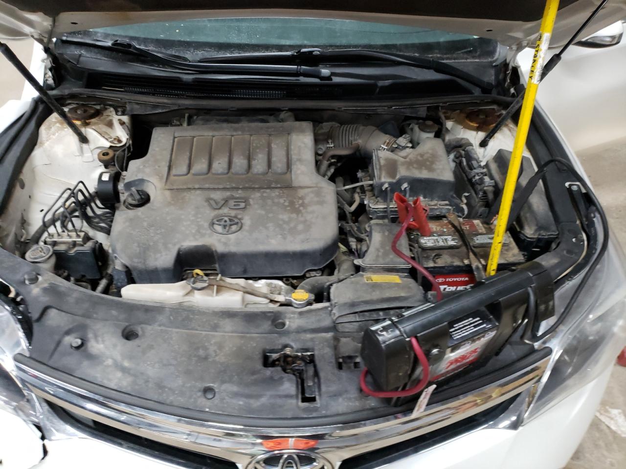 2013 Toyota Avalon - Image 11