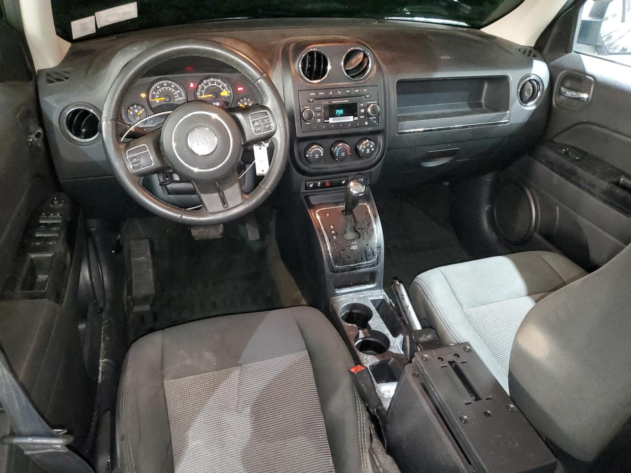 2016 Jeep Liberty (Patriot) - Image 8