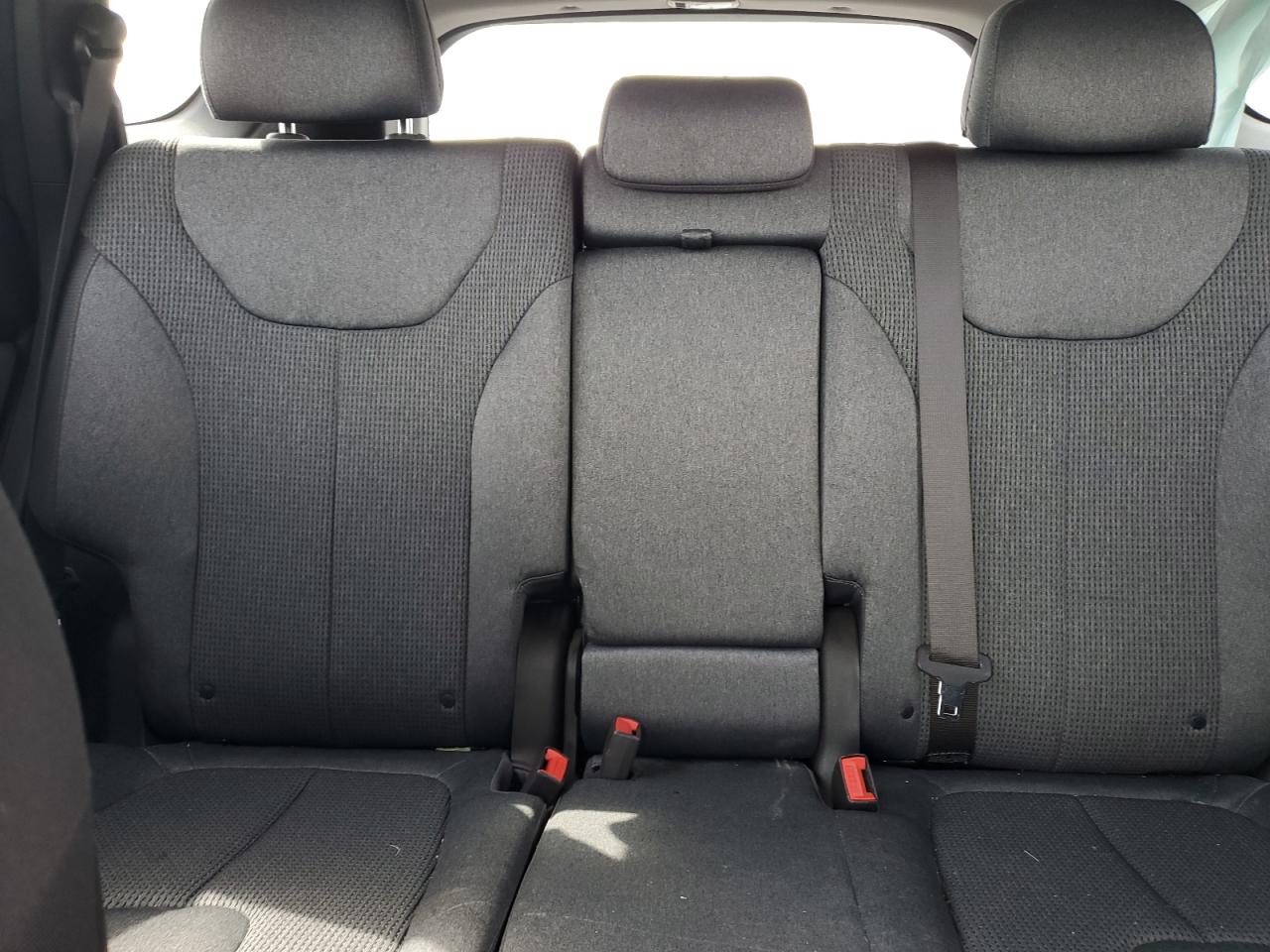 2019 Hyundai Santa Fe - Image 10