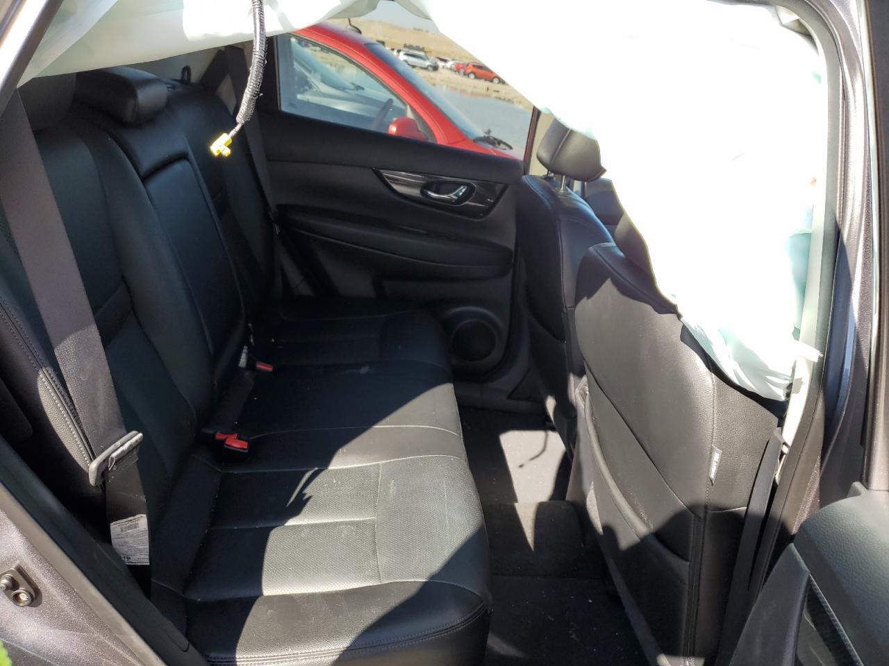 2017 Nissan Rogue - Image 10