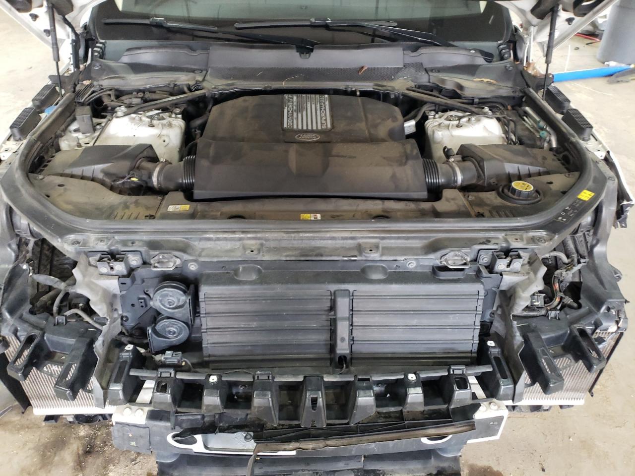 2017 Land Rover Range Rover - Image 12