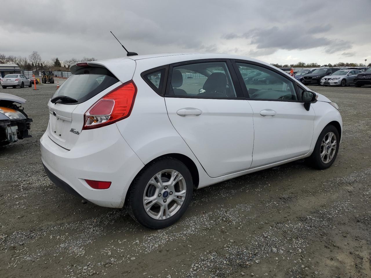 2014 Ford Fiesta - Image 3