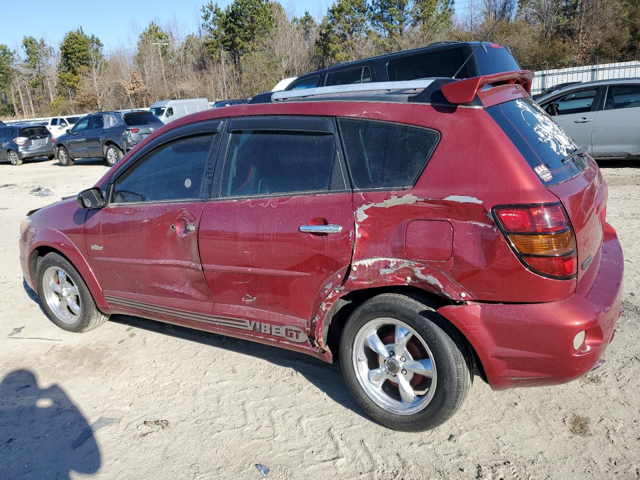 2004 Pontiac Vibe - Image 2