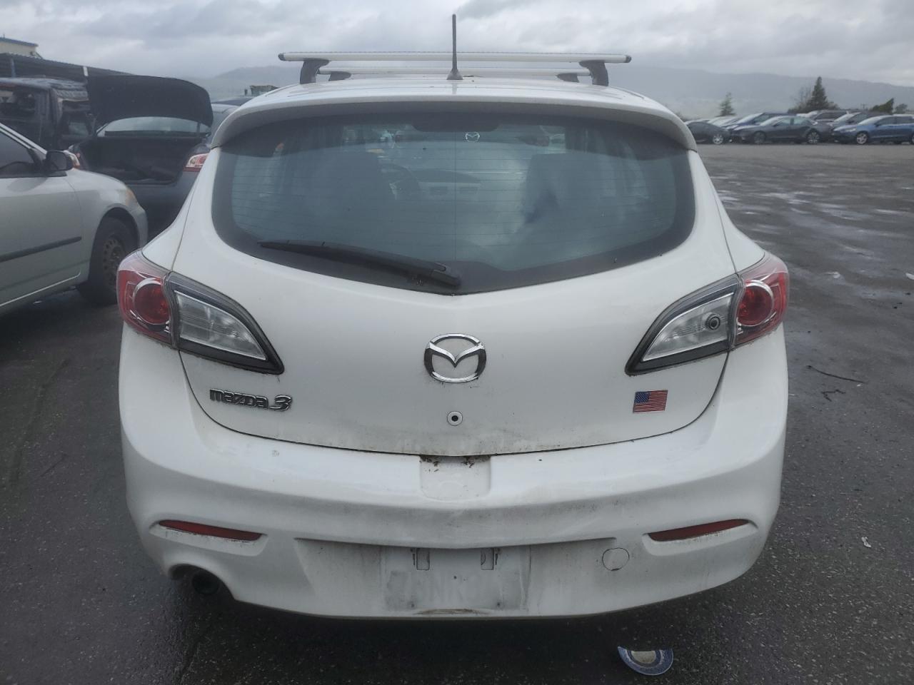 2013 Mazda 3 - Image 6