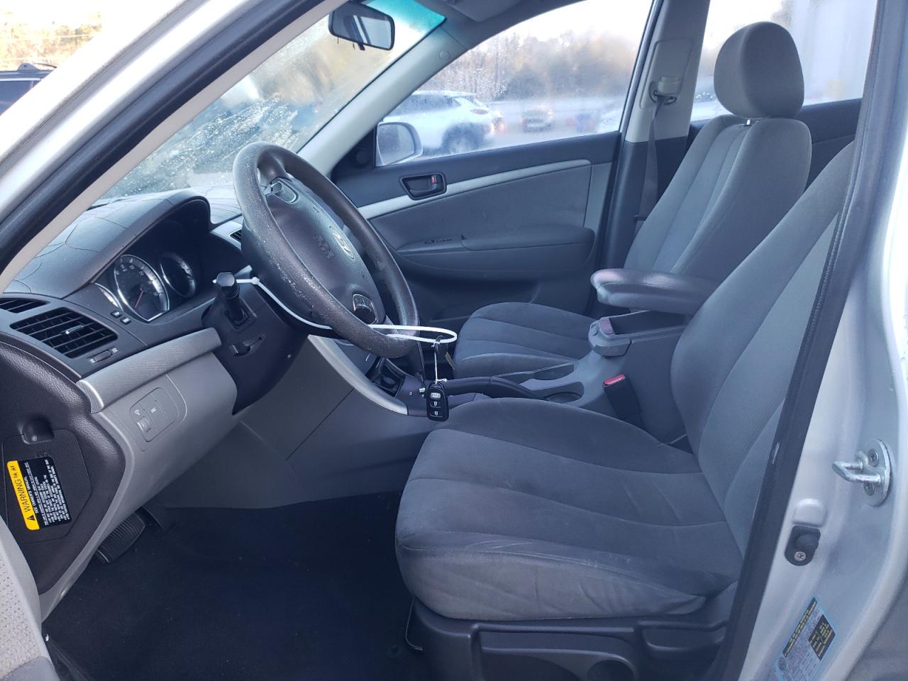 2009 Hyundai Sonata - Image 7