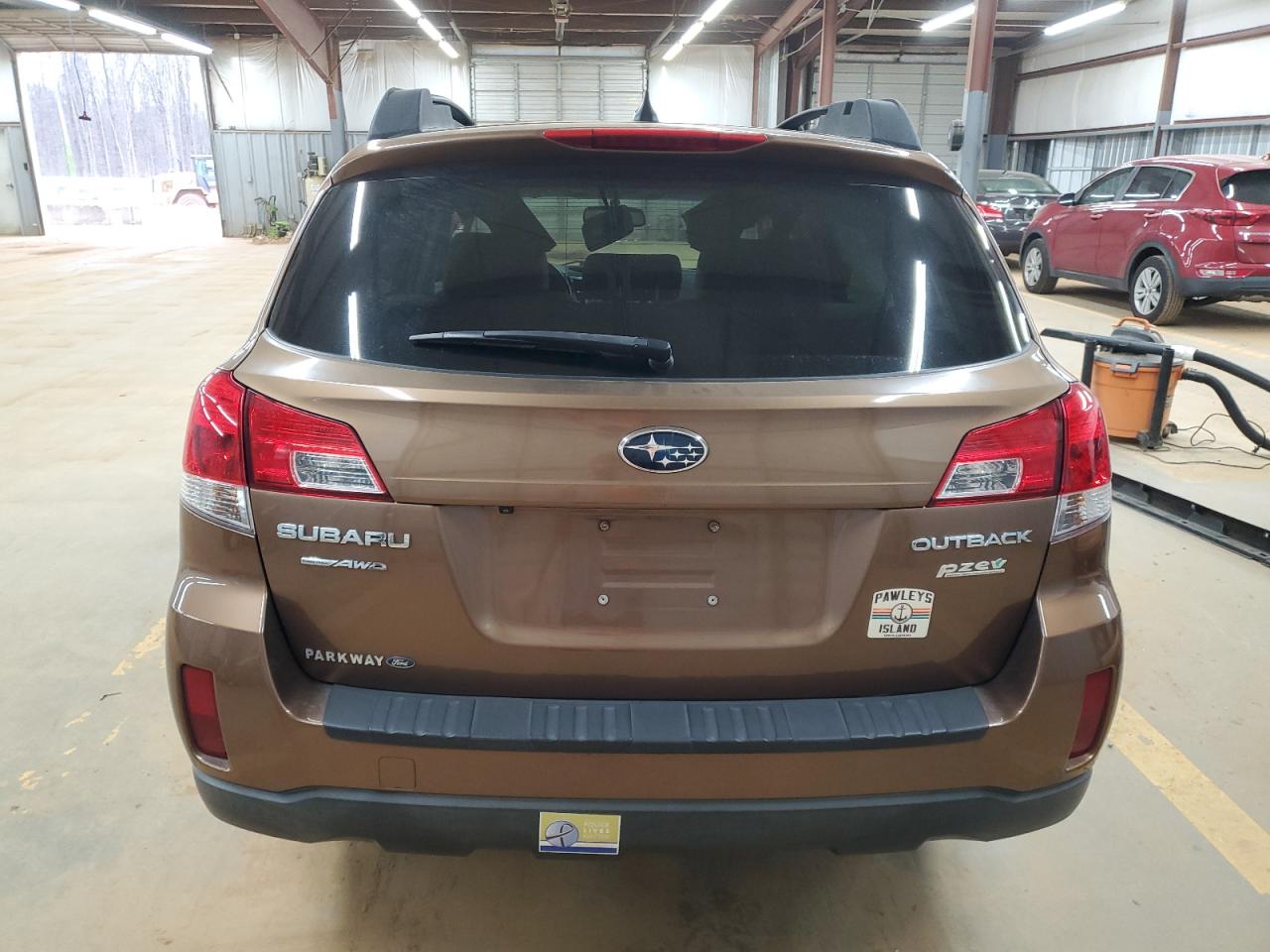 2013 Subaru Outback - Image 6