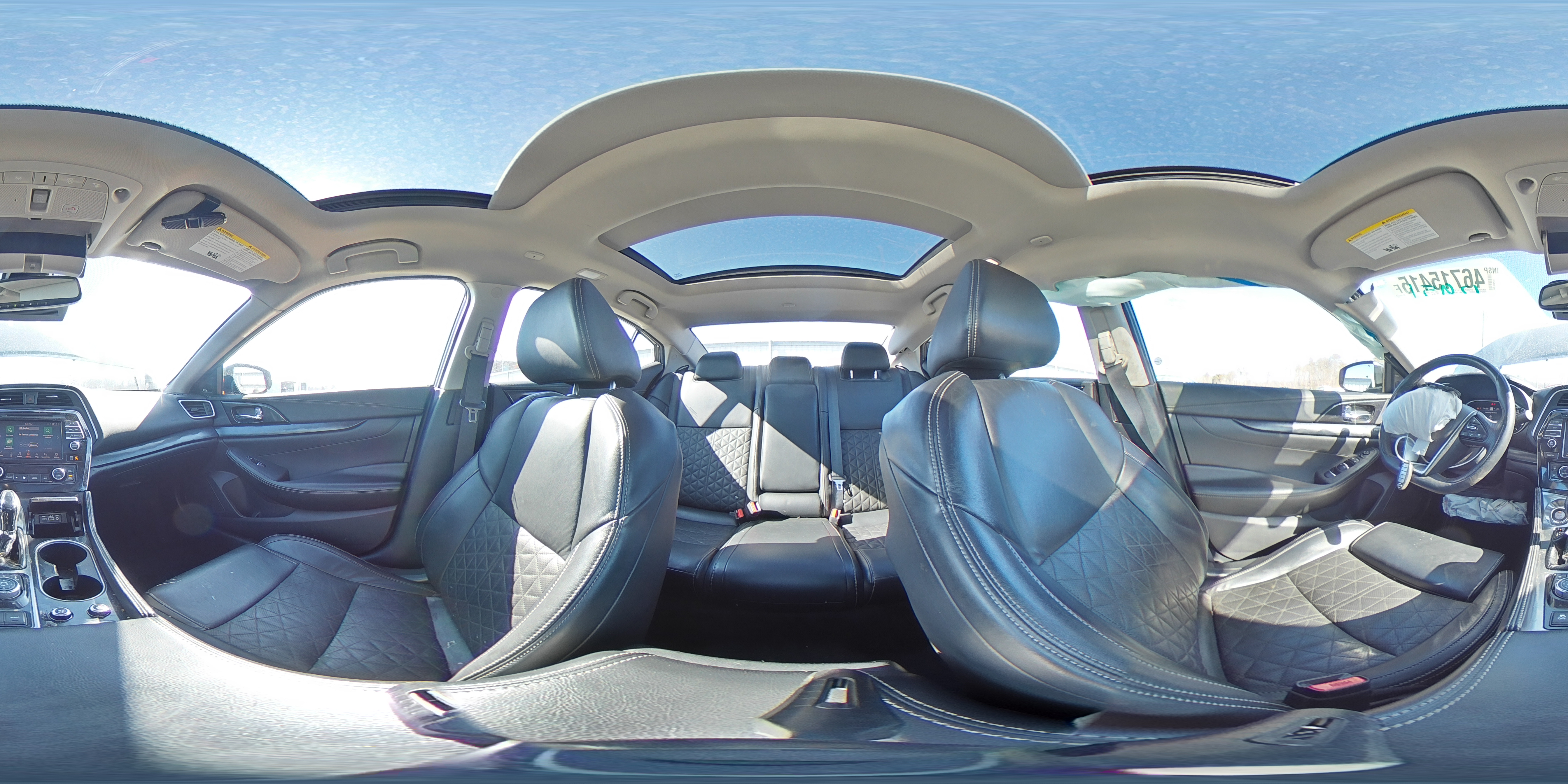 2019 Nissan Maxima - Image 13