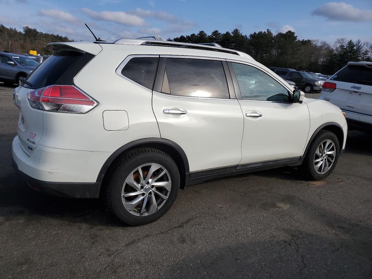 2014 Nissan Rogue - Image 3