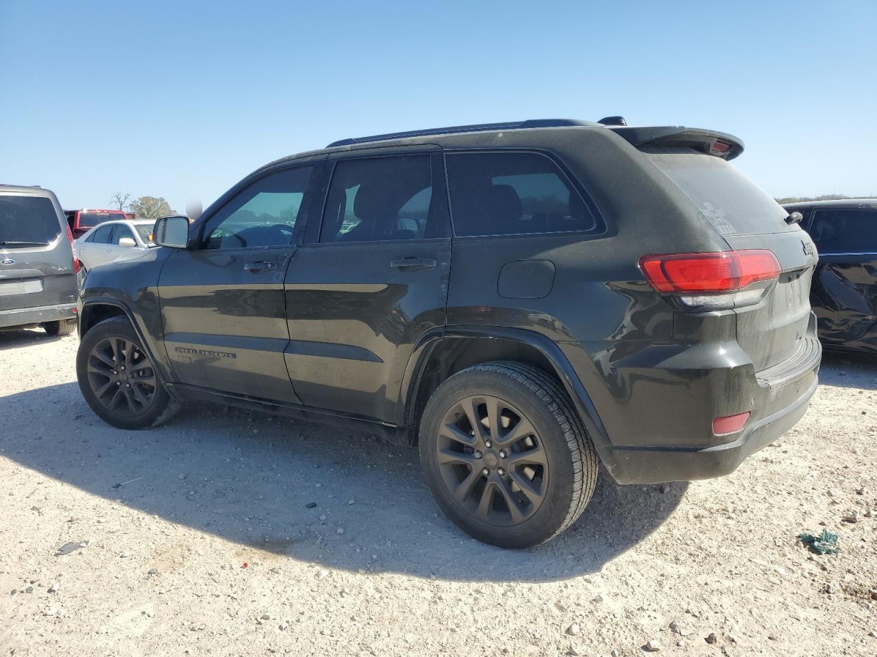 2016 Jeep Grand Cherokee - Image 2