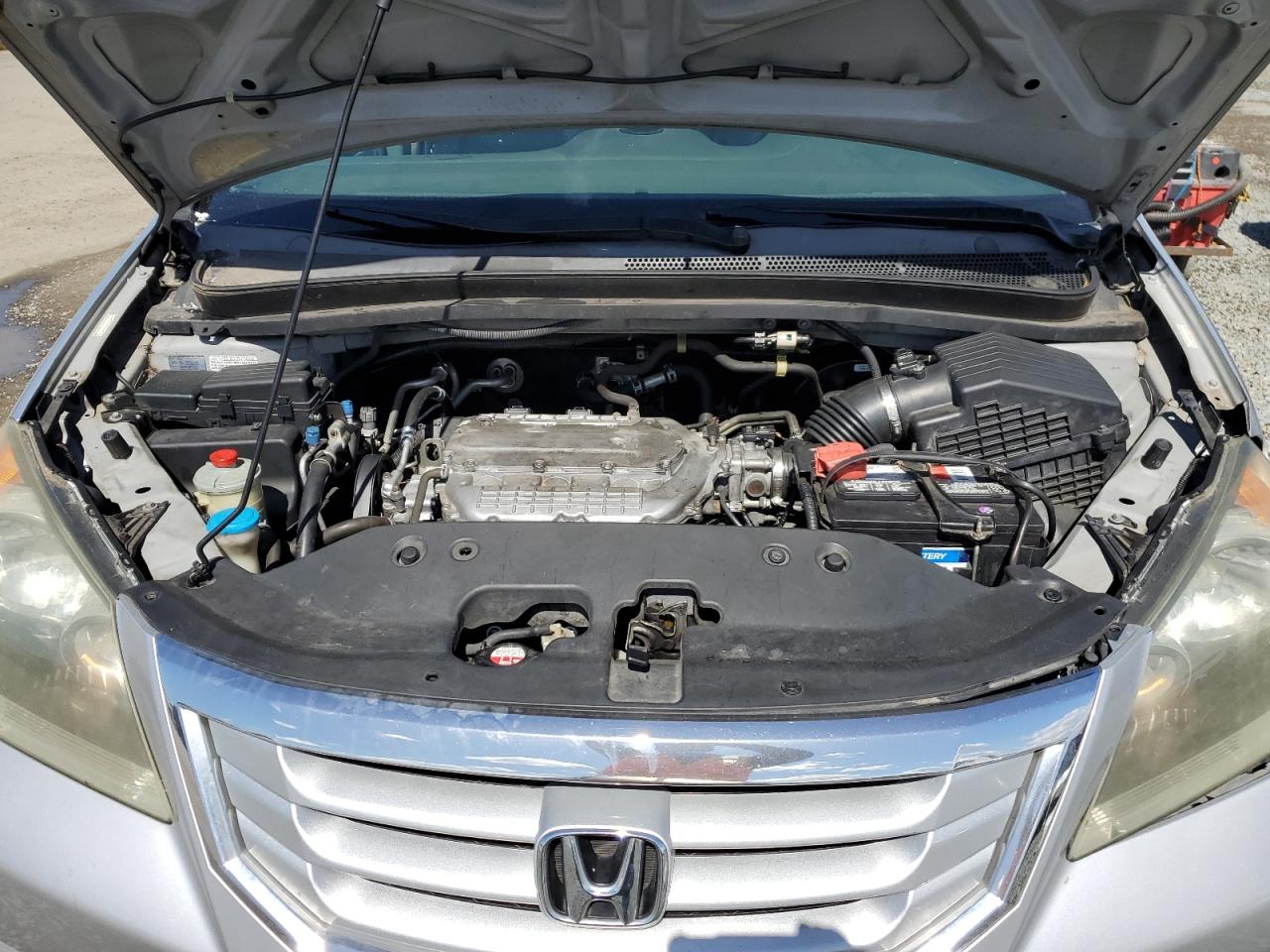 2010 Honda Odyssey - Image 12