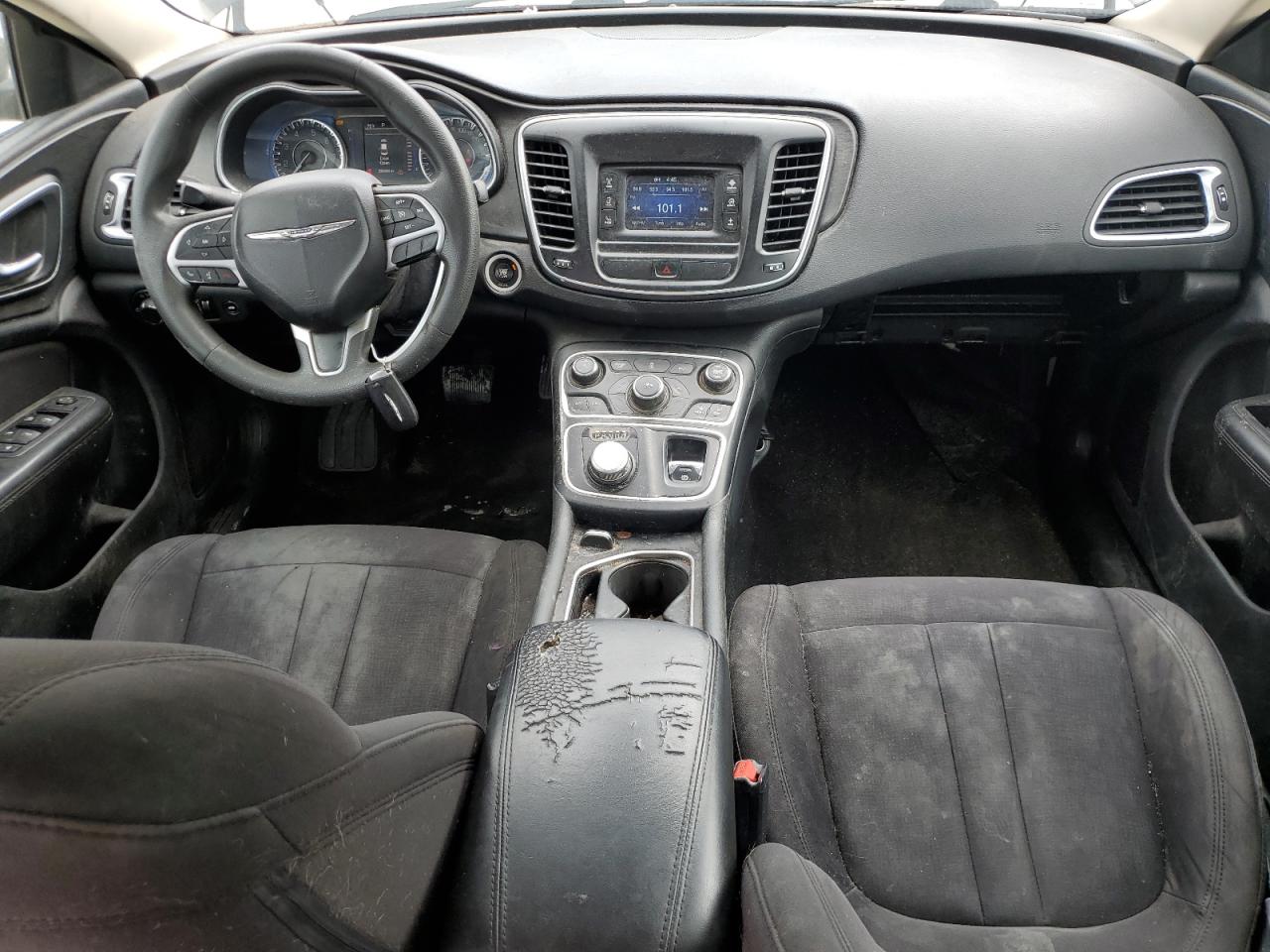 2015 Chrysler 200 - Image 8