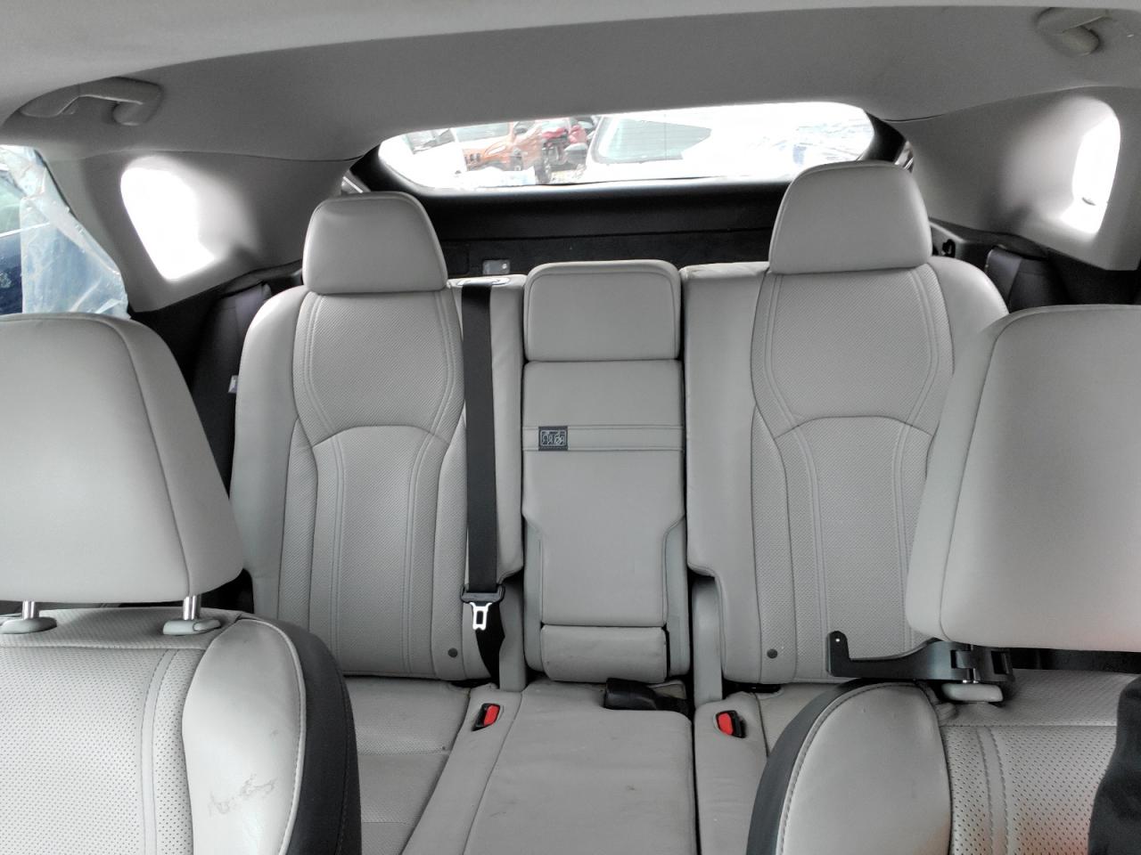 2017 Lexus RX - Image 10