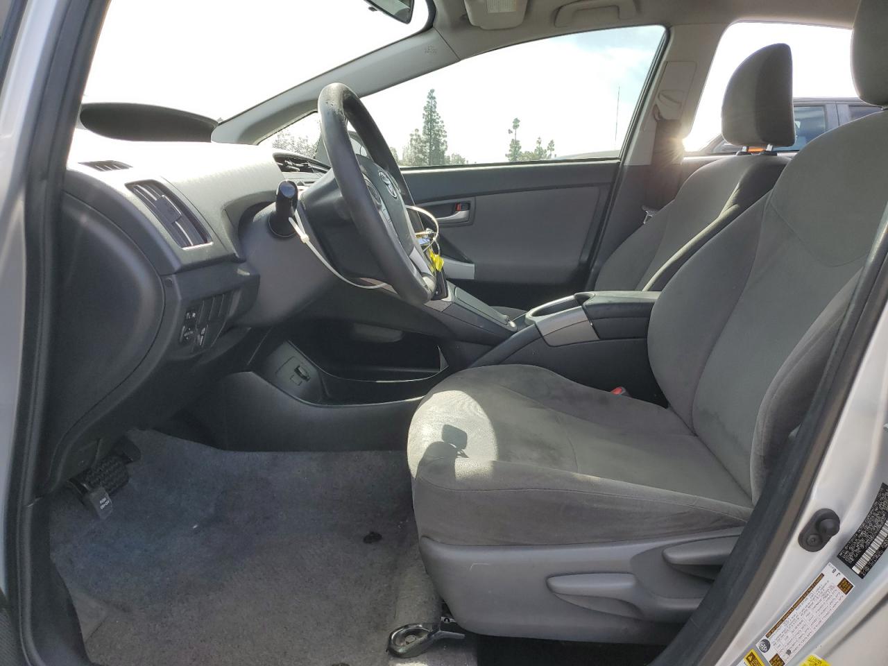 2015 Toyota Prius - Image 7