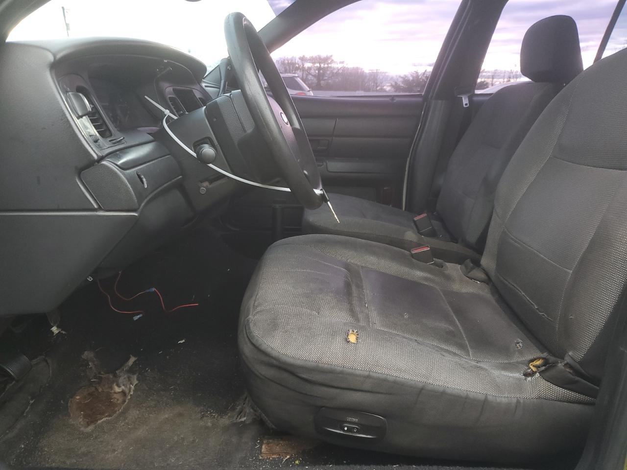 2006 Ford Crown Victoria - Image 7