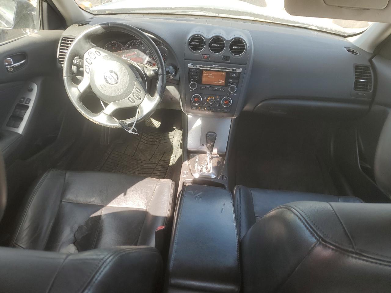 2010 Nissan Altima - Image 8