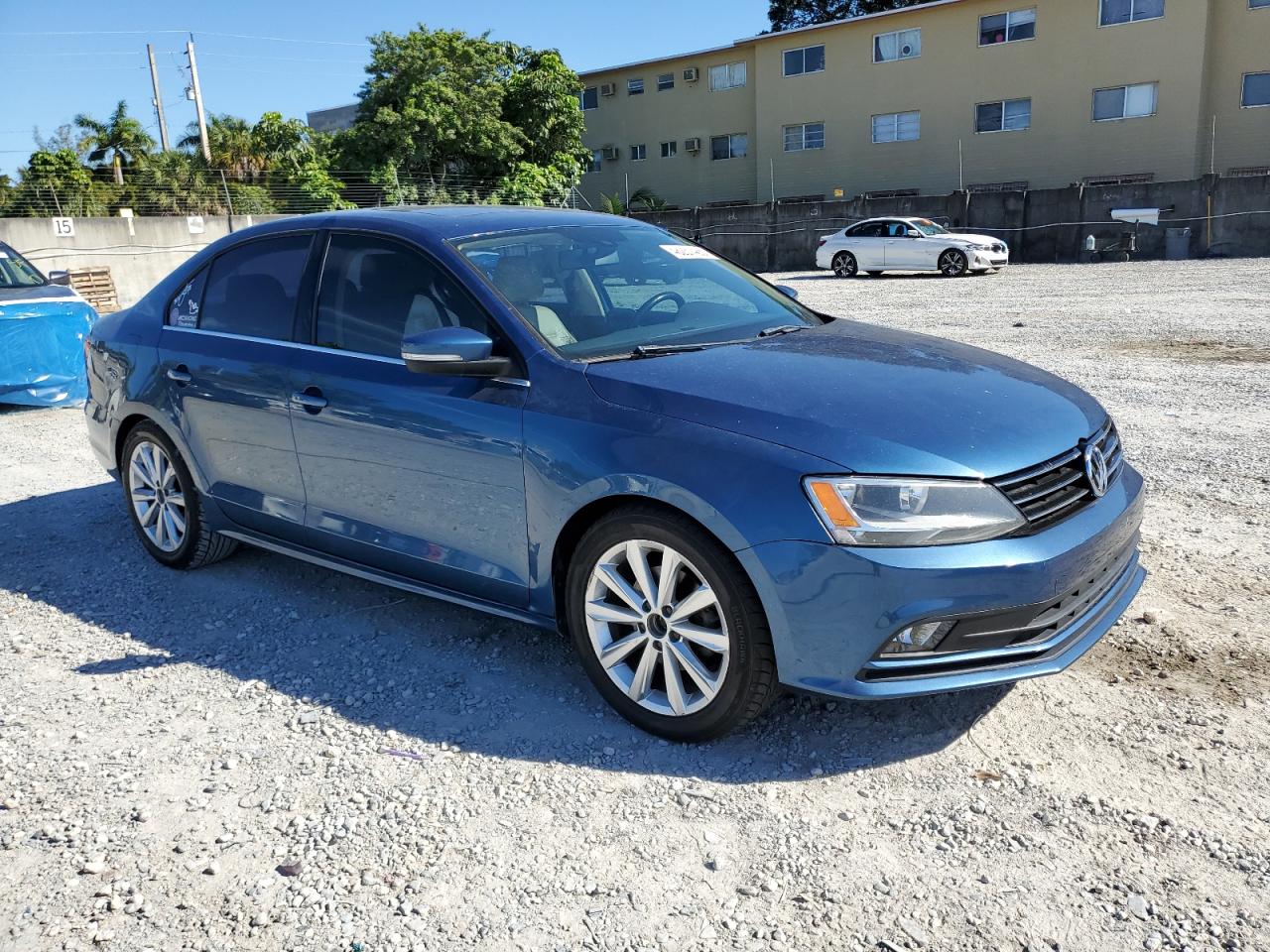 2016 Volkswagen Jetta - Image 4
