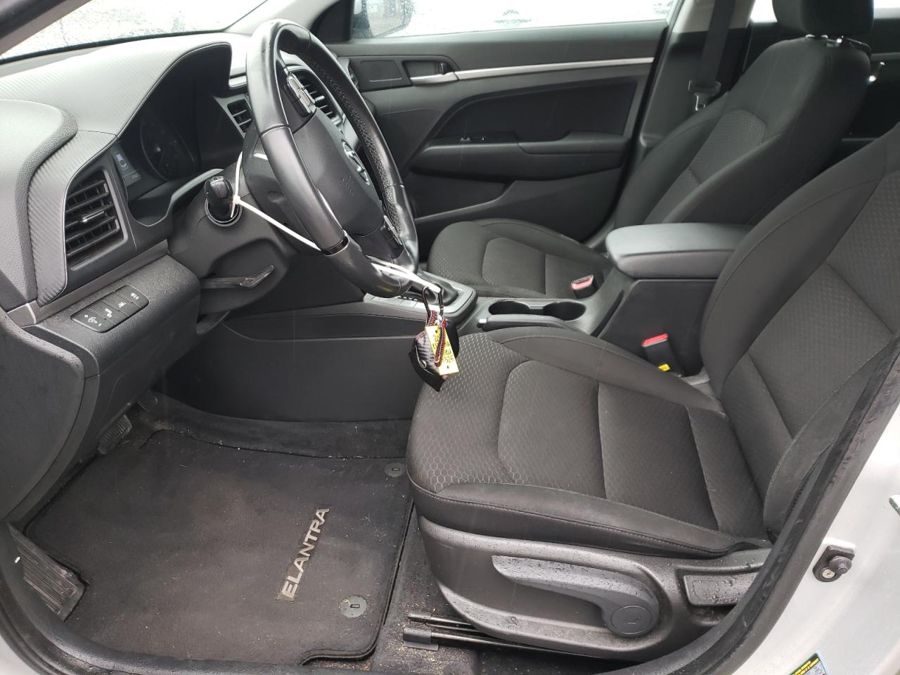 2019 Hyundai Elantra - Image 7