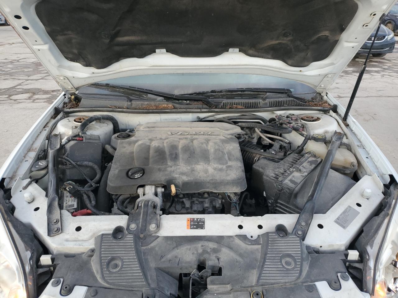 2014 Chevrolet Impala - Image 12