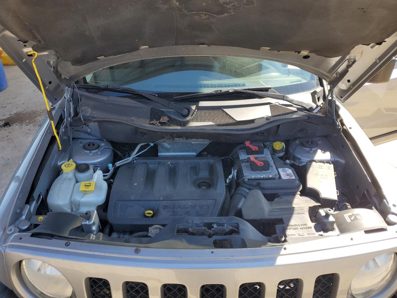 2015 Jeep Liberty (Patriot) - Image 13