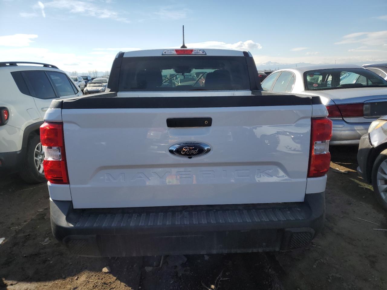 2024 Ford Maverick Xl VIN: 3FTTW8A35RRB37225 Lot: 45566605