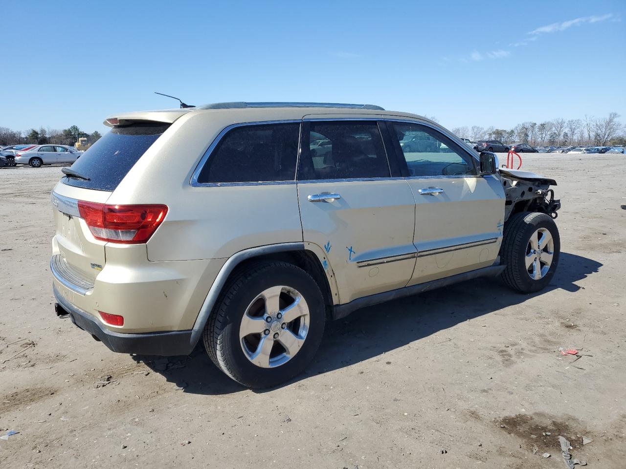 2012 Jeep Grand Cherokee - Image 3