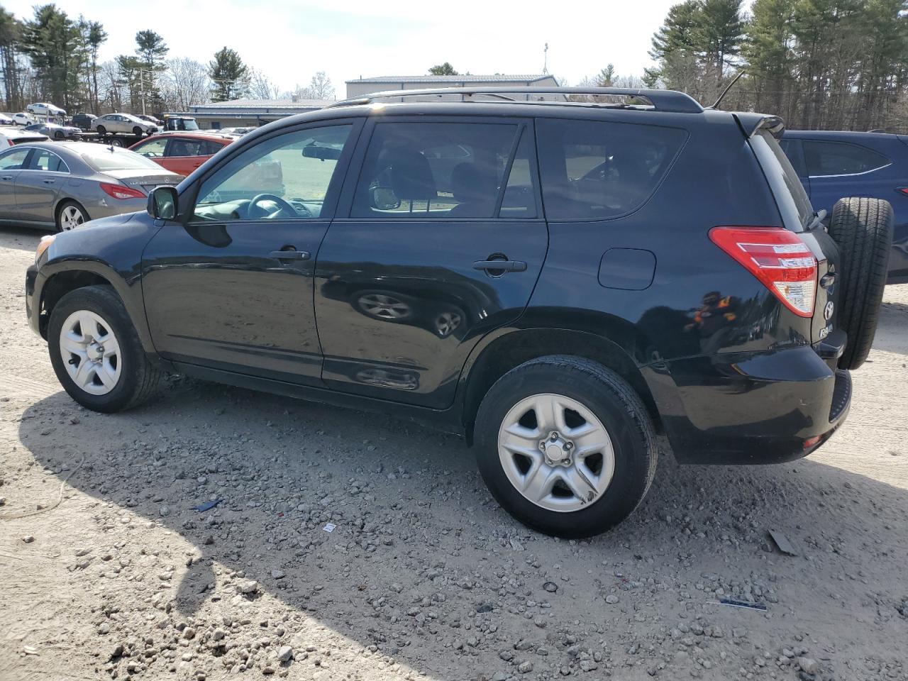 2011 Toyota RAV 4 - Image 2