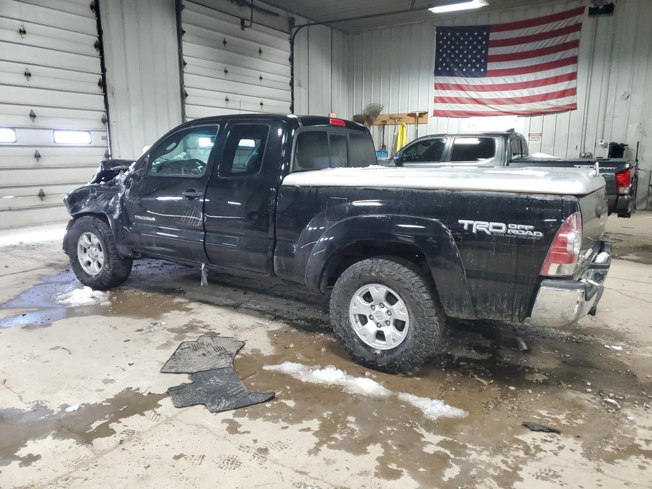 2013 Toyota Tacoma - Image 2