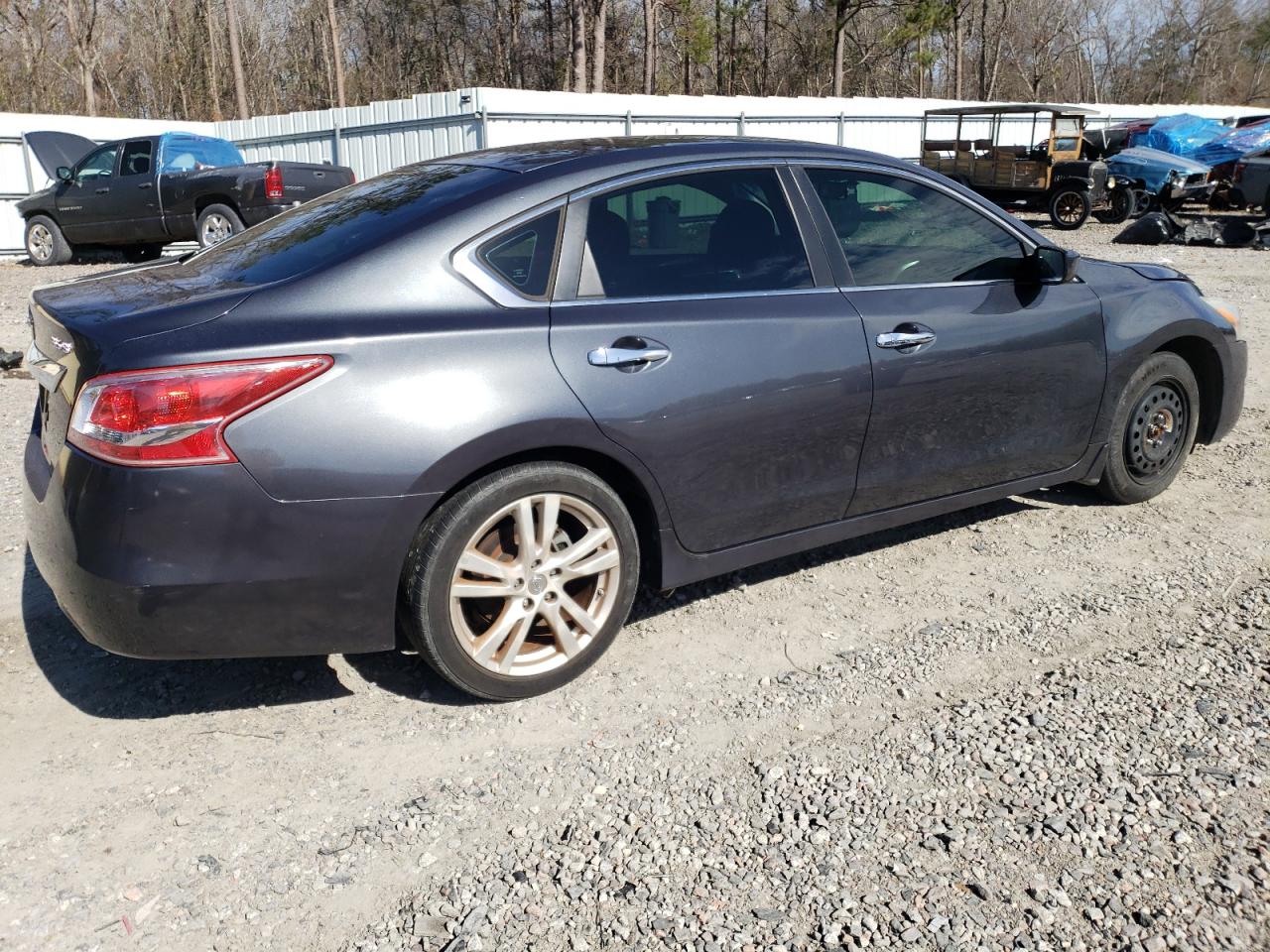 2013 Nissan Altima - Image 3