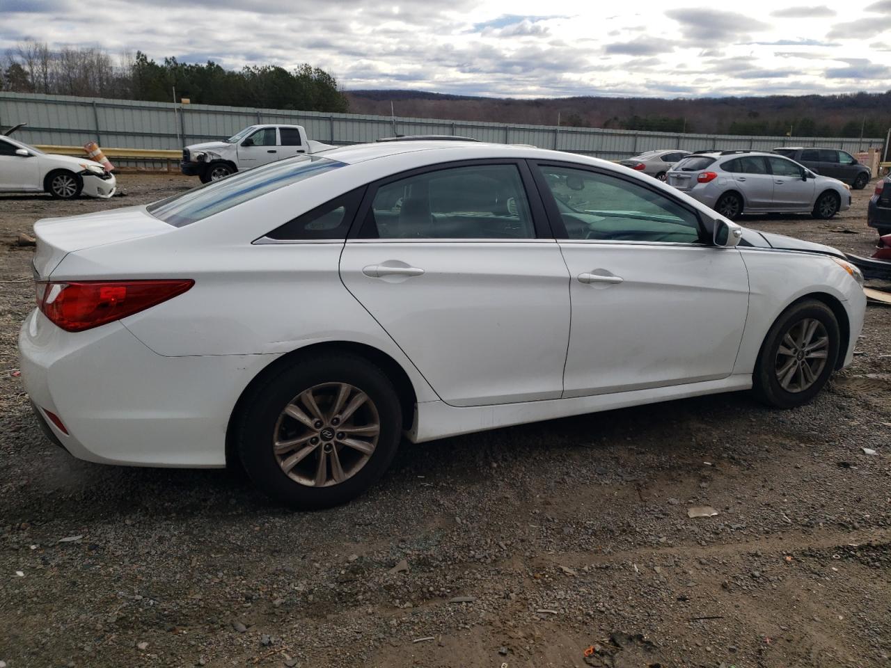 2014 Hyundai Sonata - Image 3