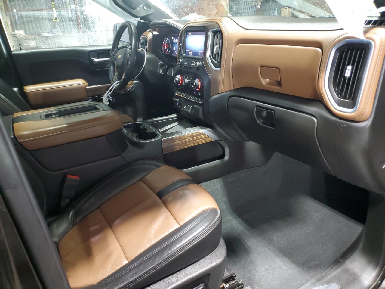 2019 Chevrolet Silverado - Image 12