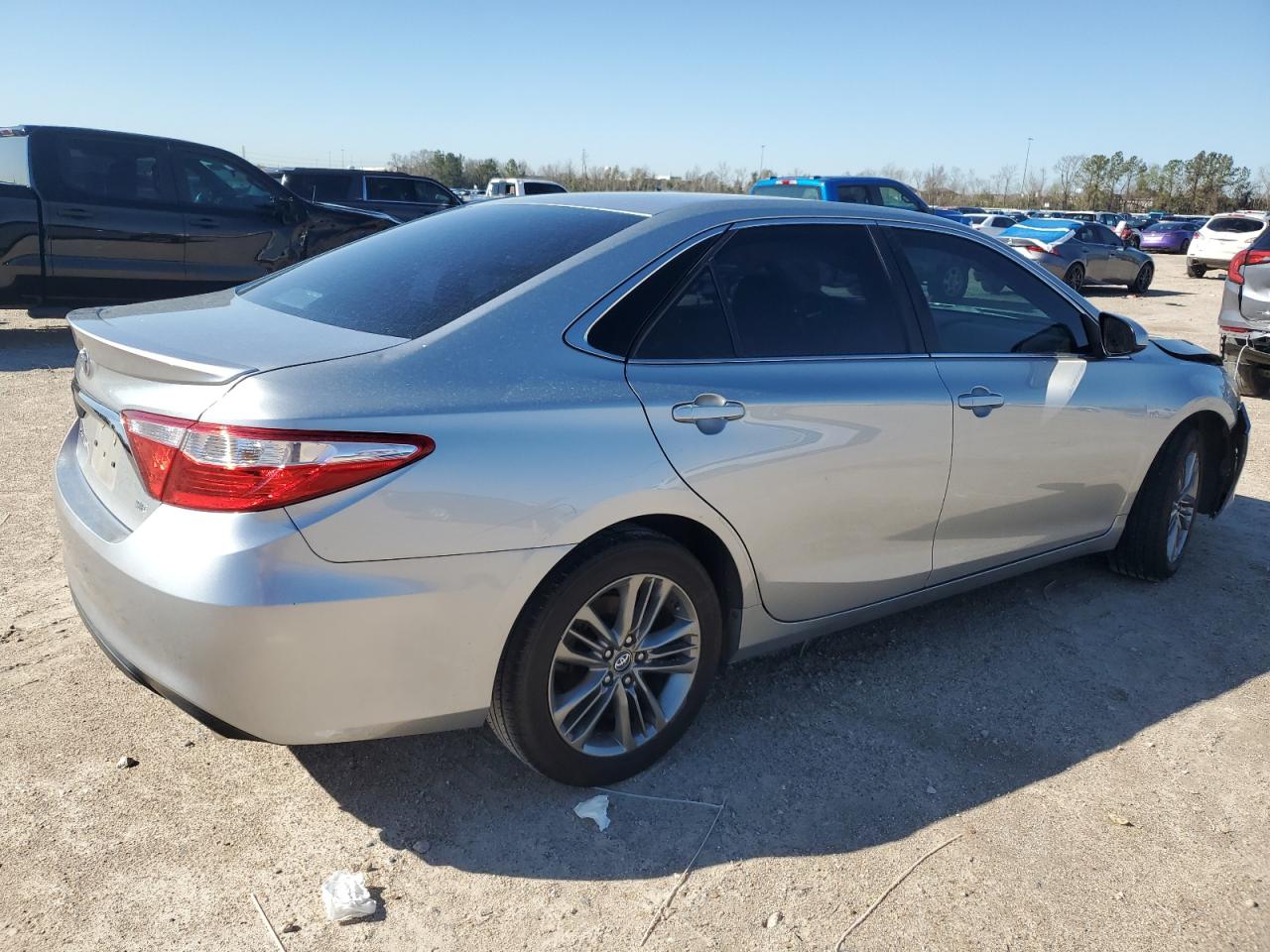 2016 Toyota Camry - Image 3