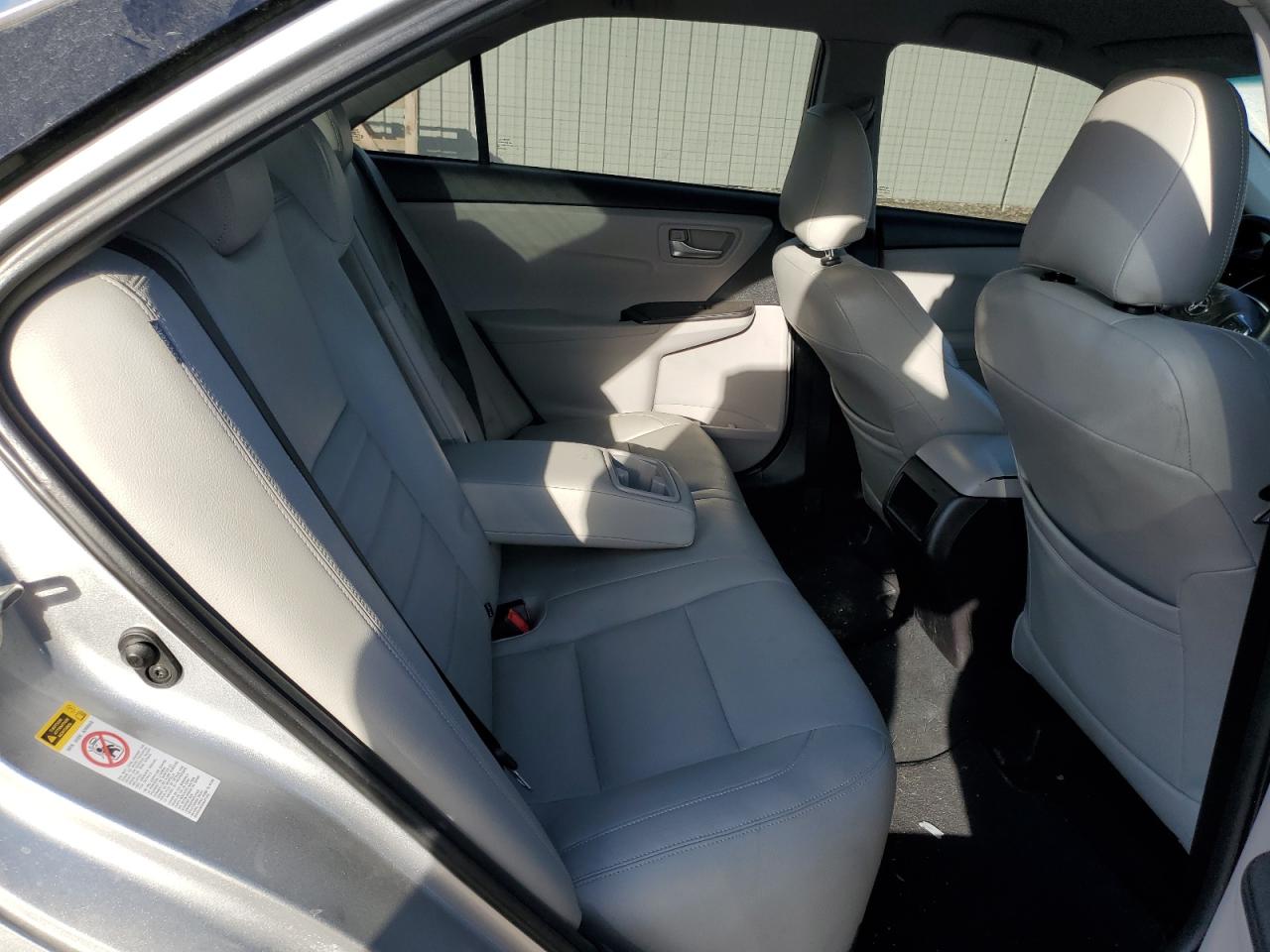 2015 Toyota Camry - Image 11
