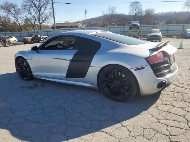 Купе AUDI R8 2012 Серебристый