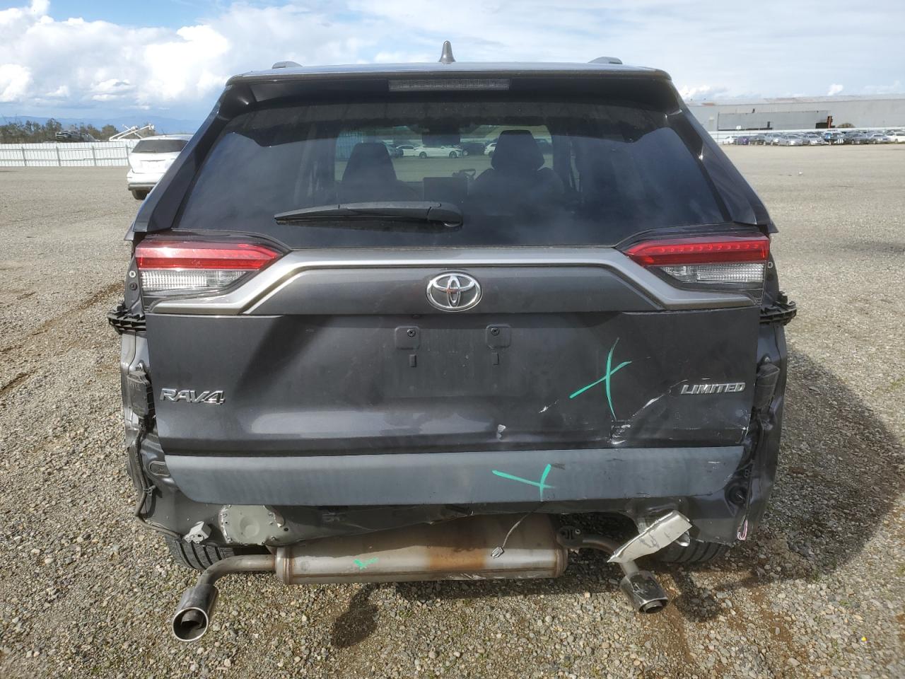 2019 Toyota RAV 4 - Image 6