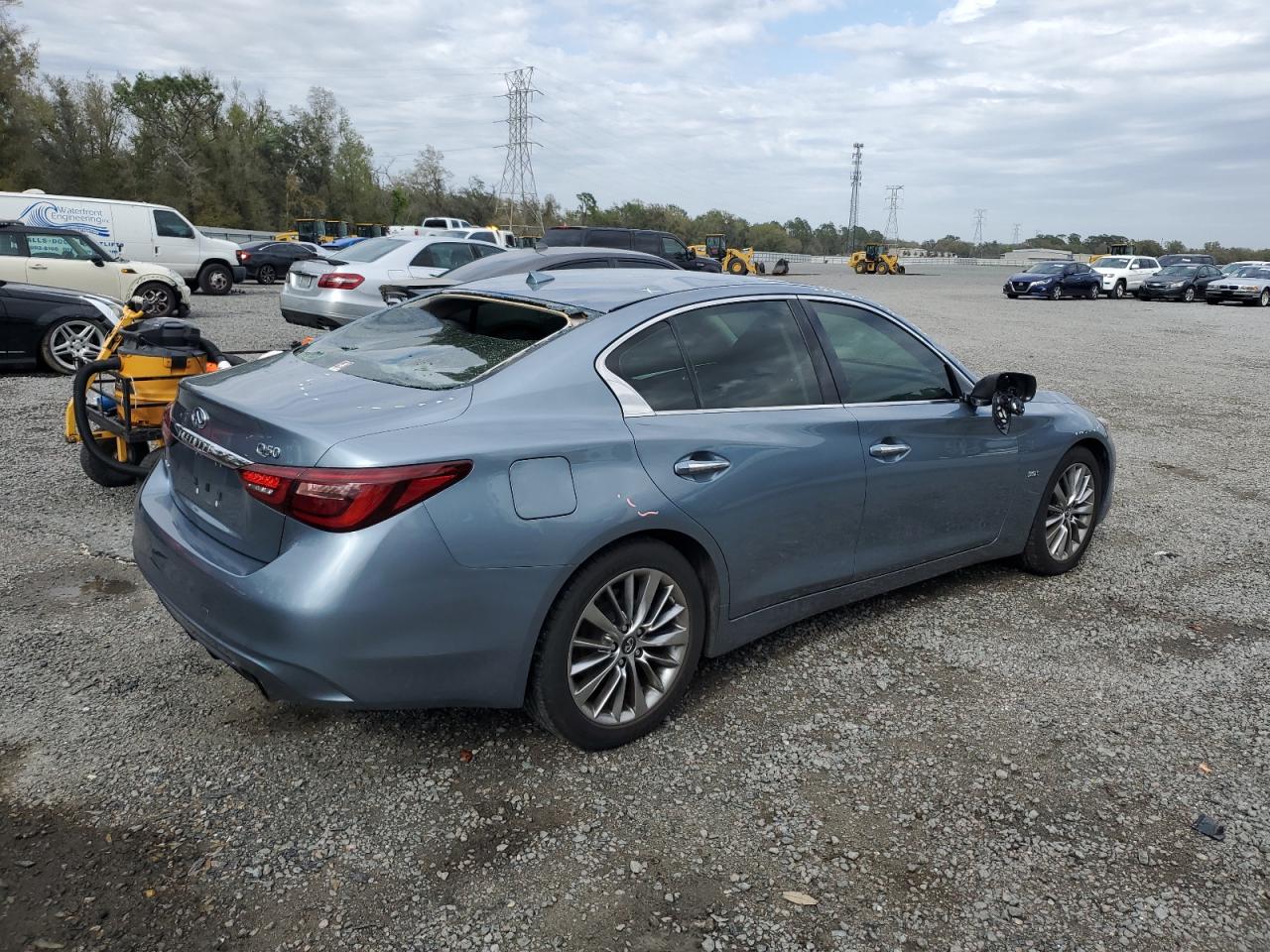 2018 Infiniti Q50 - Image 3