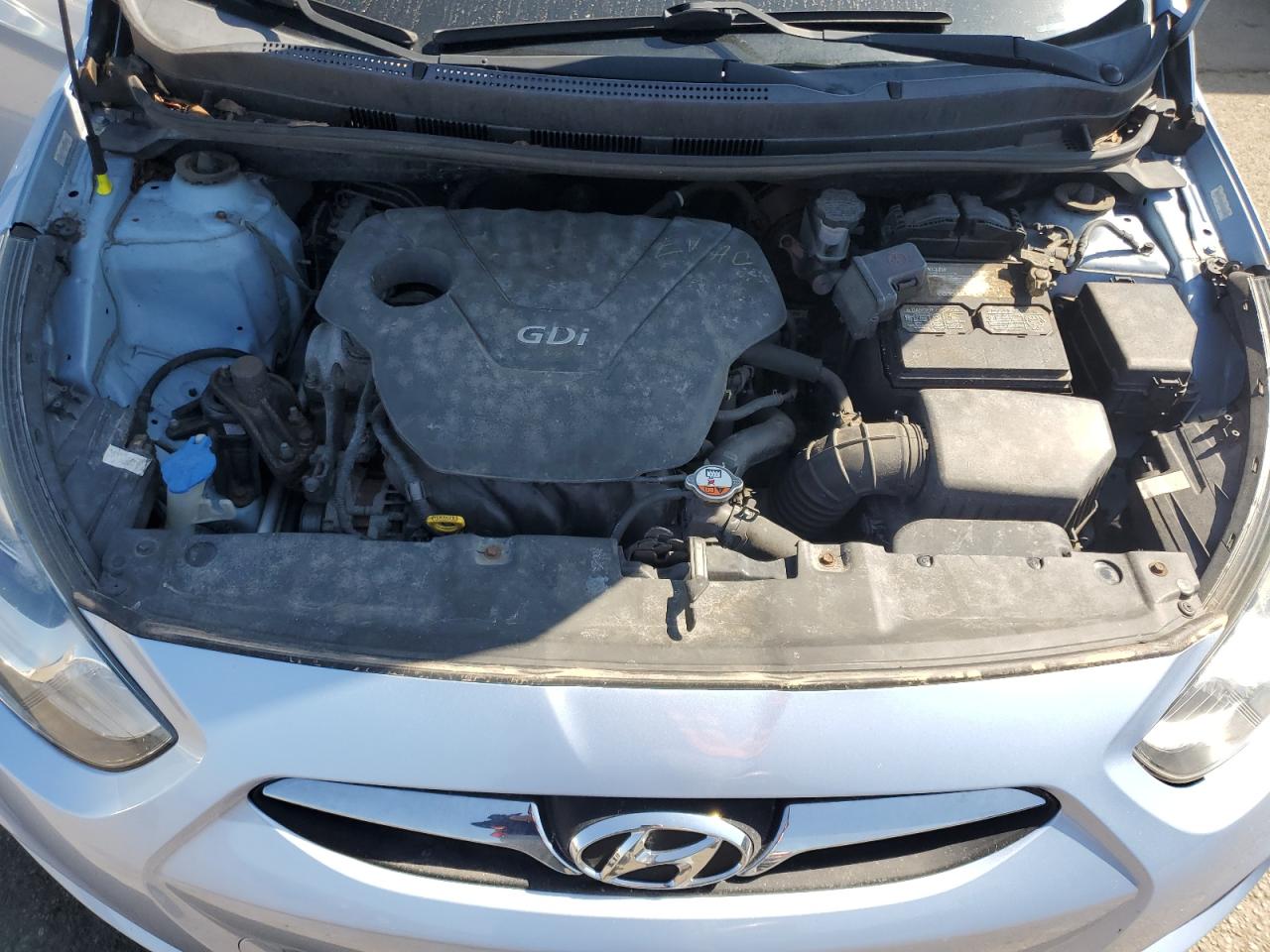 2013 Hyundai Accent - Image 11