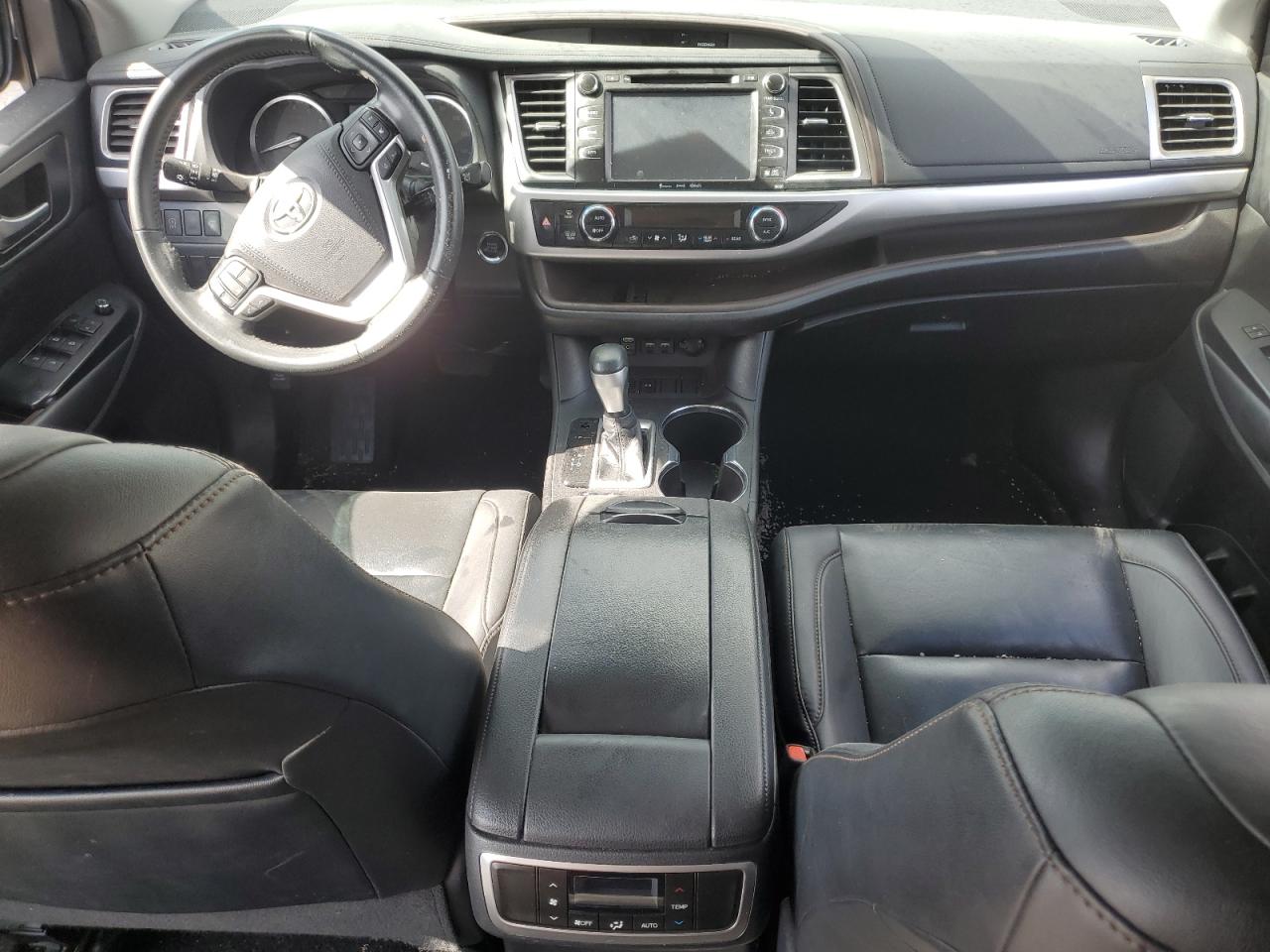 2019 Toyota Highlander - Image 8
