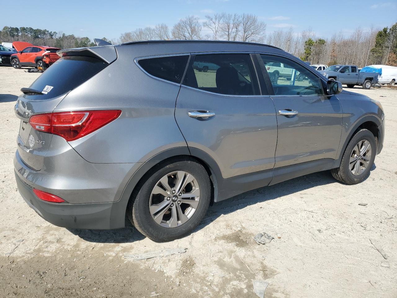 2016 Hyundai Santa Fe - Image 3