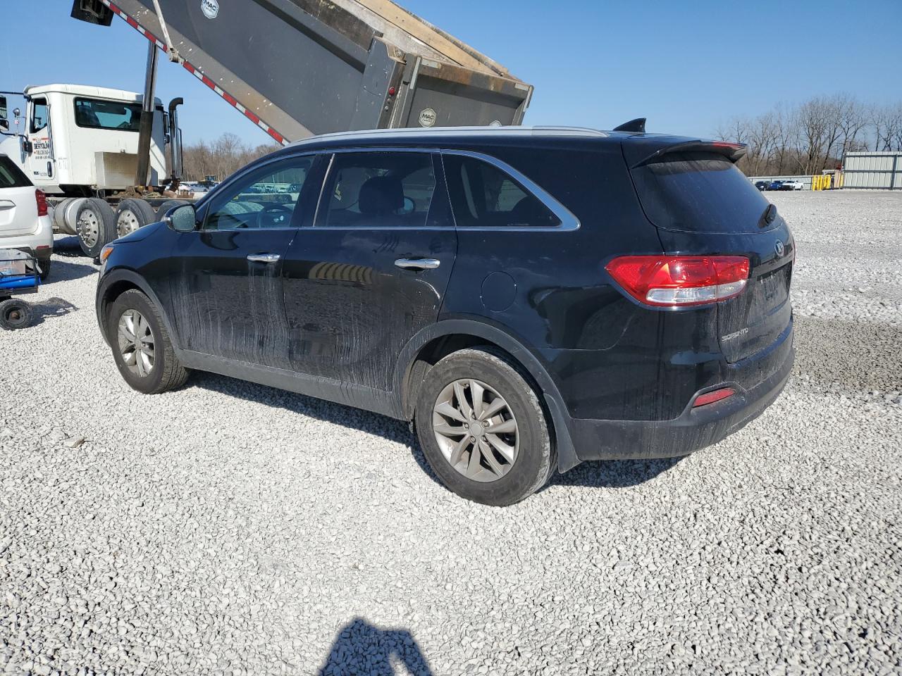 2017 Kia Sorento - Image 2