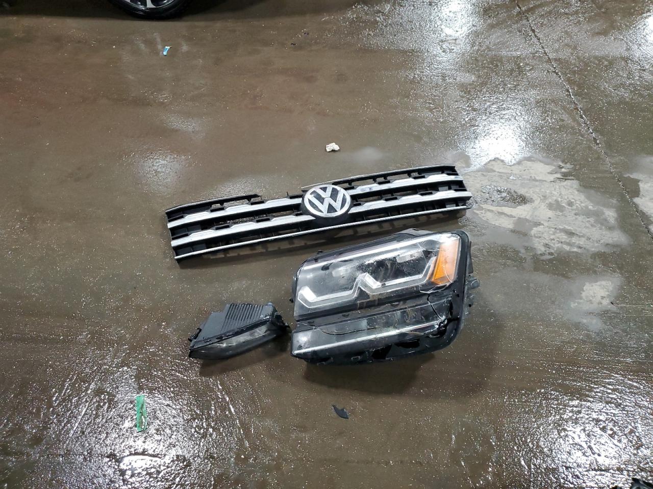 2018 Volkswagen Atlas - Image 14