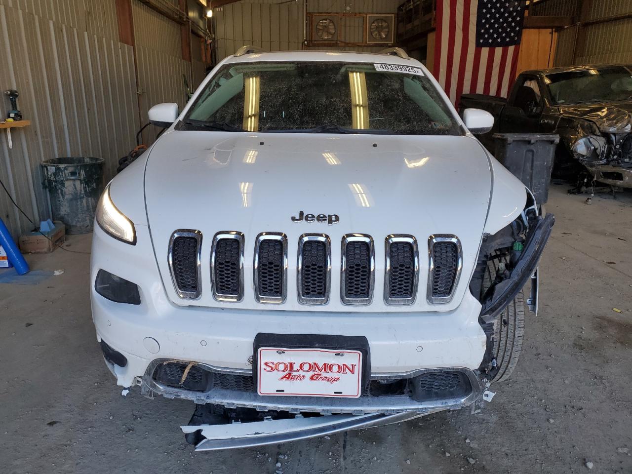 2017 Jeep Cherokee - Image 5