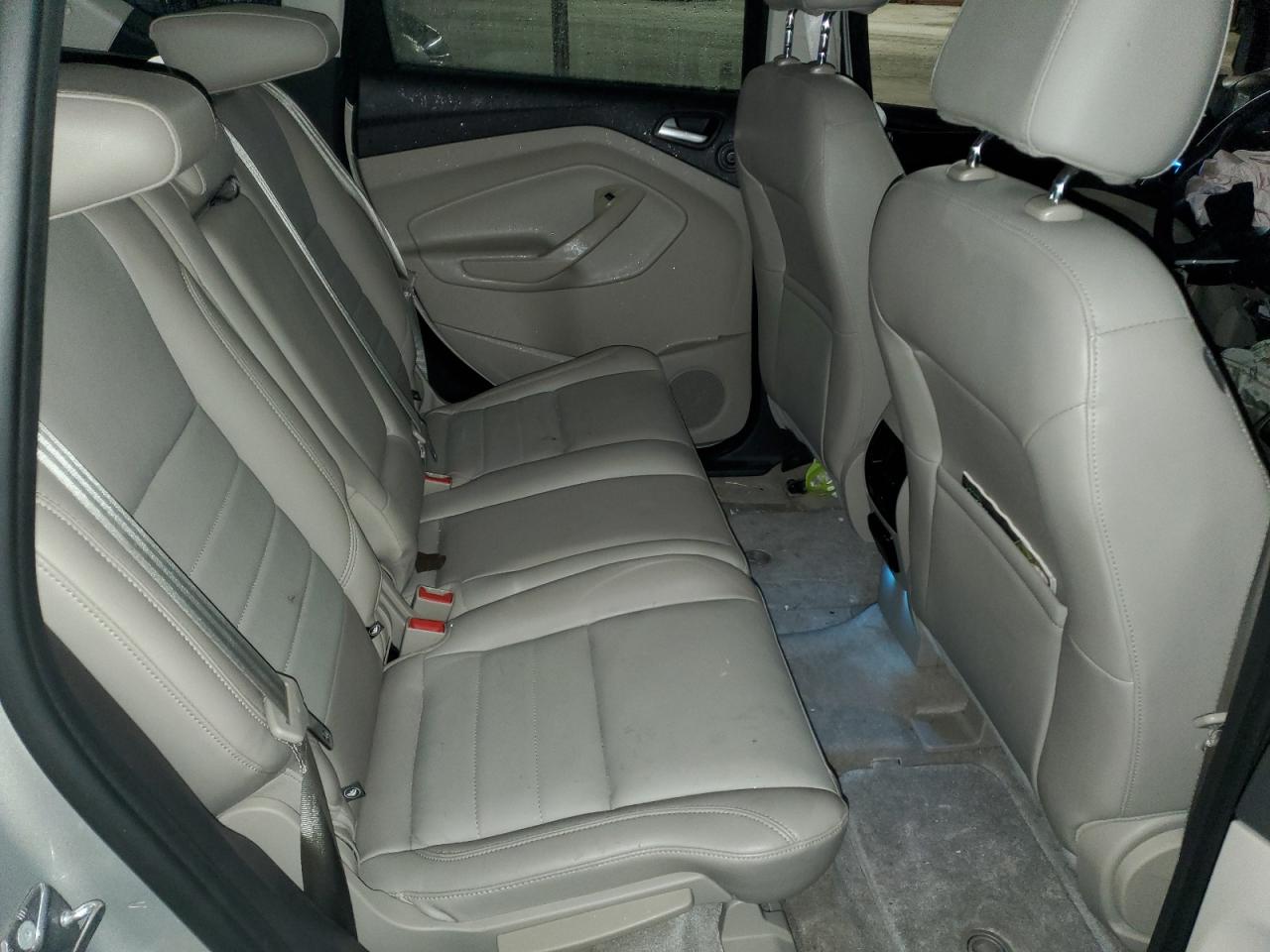 2015 Ford C-MAX - Image 12